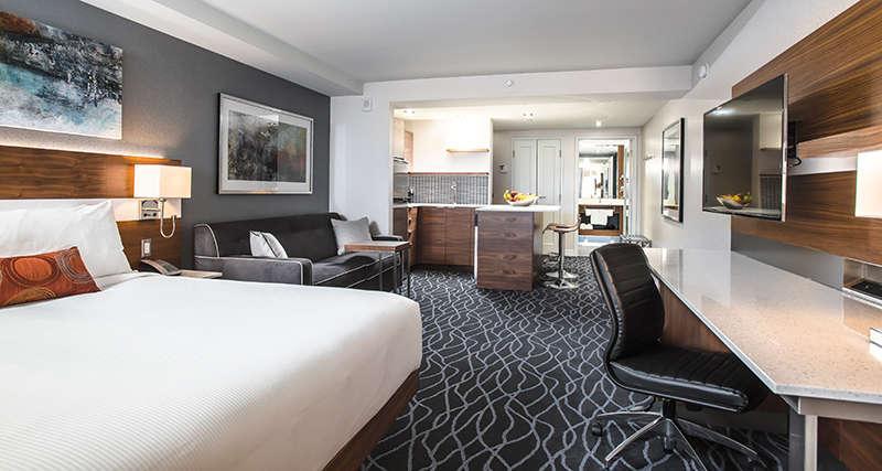 Delta Hotels By Marriott Уотърлу Екстериор снимка