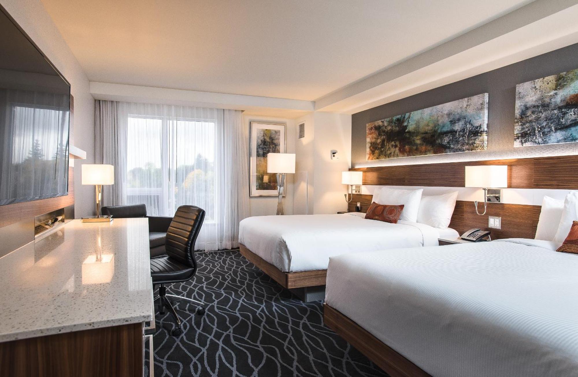 Delta Hotels By Marriott Уотърлу Екстериор снимка